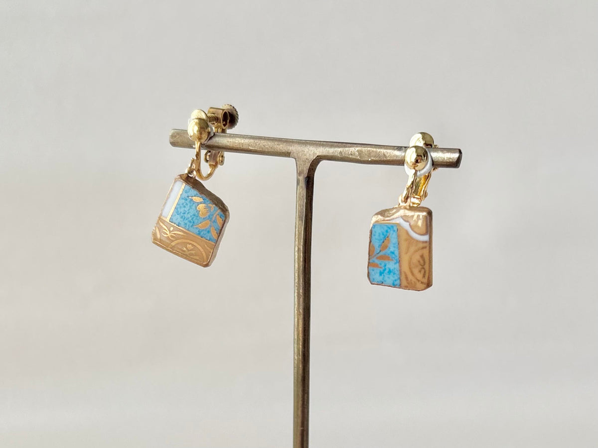 [Hardware Fixed] Arita Ware Kintsugi Earrings, Floral & Leaf Pattern, Japanese Traditional Pattern, Surgical Stainless Steel, #432