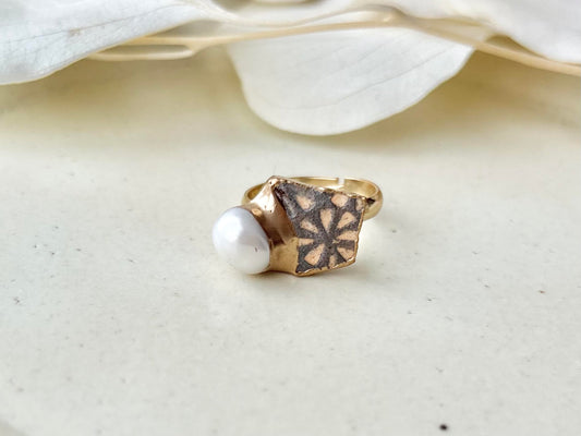 京焼　金継ぎ　リング　サージカルステンレス304　18K　PVD　フリーサイズ　南蛮三島　花柄　淡水パール　伝統工芸　＃655