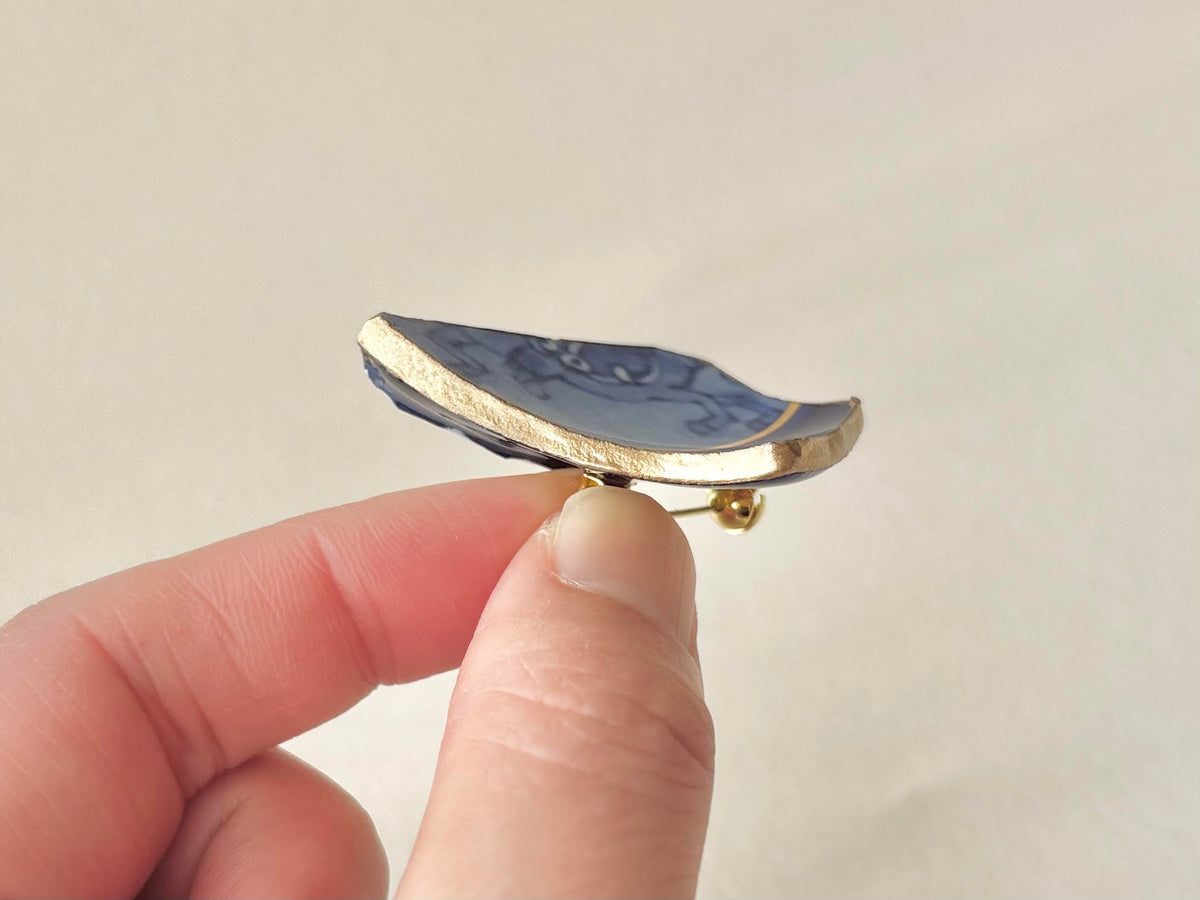 Arita Ware Kintsugi Obidome (Sash Clip), Japanese Pattern, Oriental Design, Tokachi-ishi Obsidian, Natural Stone, Traditional Craft, #450