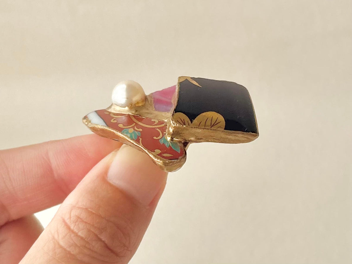 有田焼　金継ぎ　ブローチ　リーフ柄　和柄　淡水パール　ステンドグラス　伝統工芸　＃670