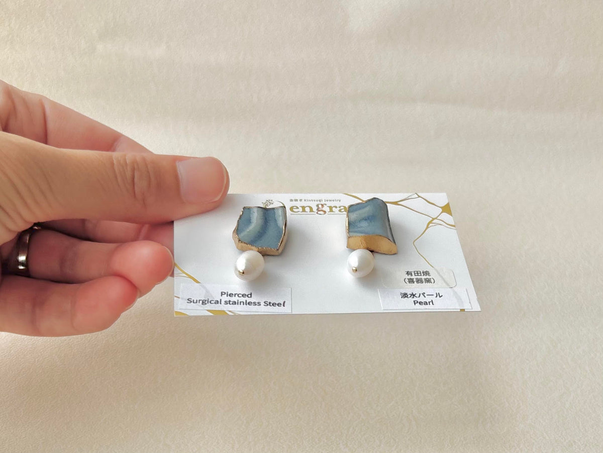 有田焼　喜器窯　金継ぎ　サージカルステンレスピアス　水色　淡水パール　揺れる　伝統工芸　＃672