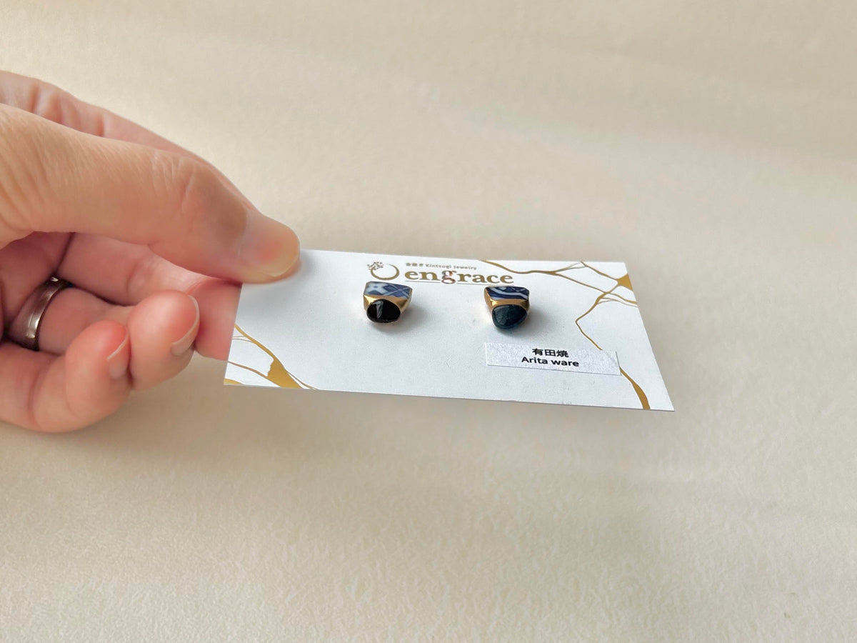 有田焼 　金継ぎ　サージカルステンレスピアス　青　白　アパタイト　天然石　伝統工芸　＃671