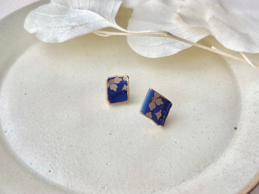 有田焼 　金継ぎ　サージカルステンレスピアス　シルバー　紺色　伝統工芸　＃679