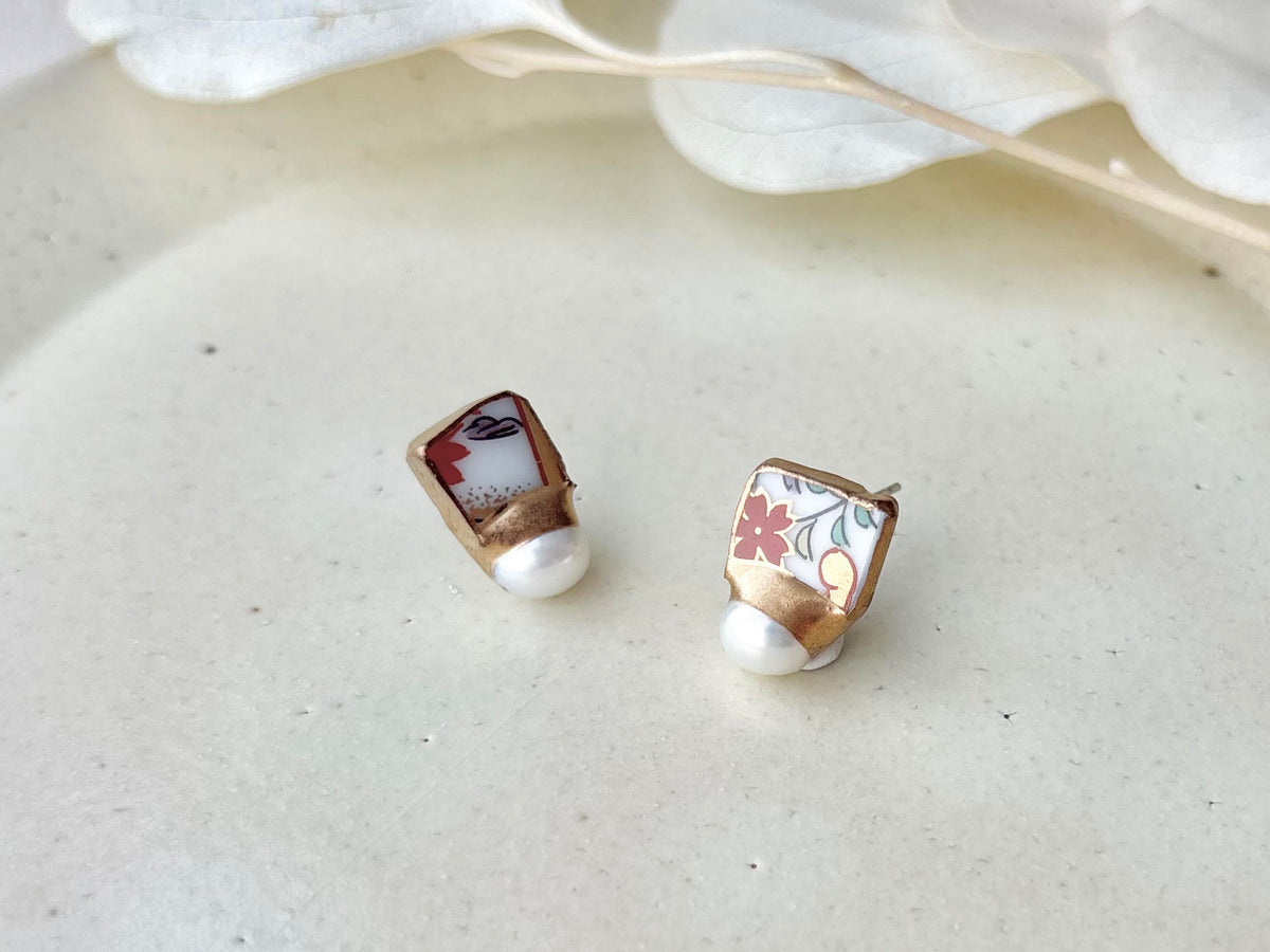 有田焼　金継ぎ　サージカルステンレスピアス　花柄　リーフ柄　淡水パール　伝統工芸　＃692