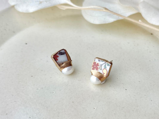 有田焼　金継ぎ　サージカルステンレスピアス　花柄　リーフ柄　淡水パール　伝統工芸　＃692