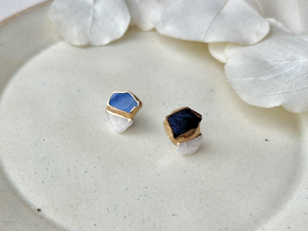 【金具が選べる】萩焼　金継ぎ　ピアス　イヤリング　藍色　モルガナイト　天然石　伝統工芸　＃704