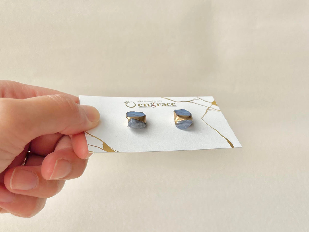 【金具が選べる】萩焼　金継ぎ　ピアス　イヤリング　水色　ブルーレースアゲート　天然石　伝統工芸　＃708