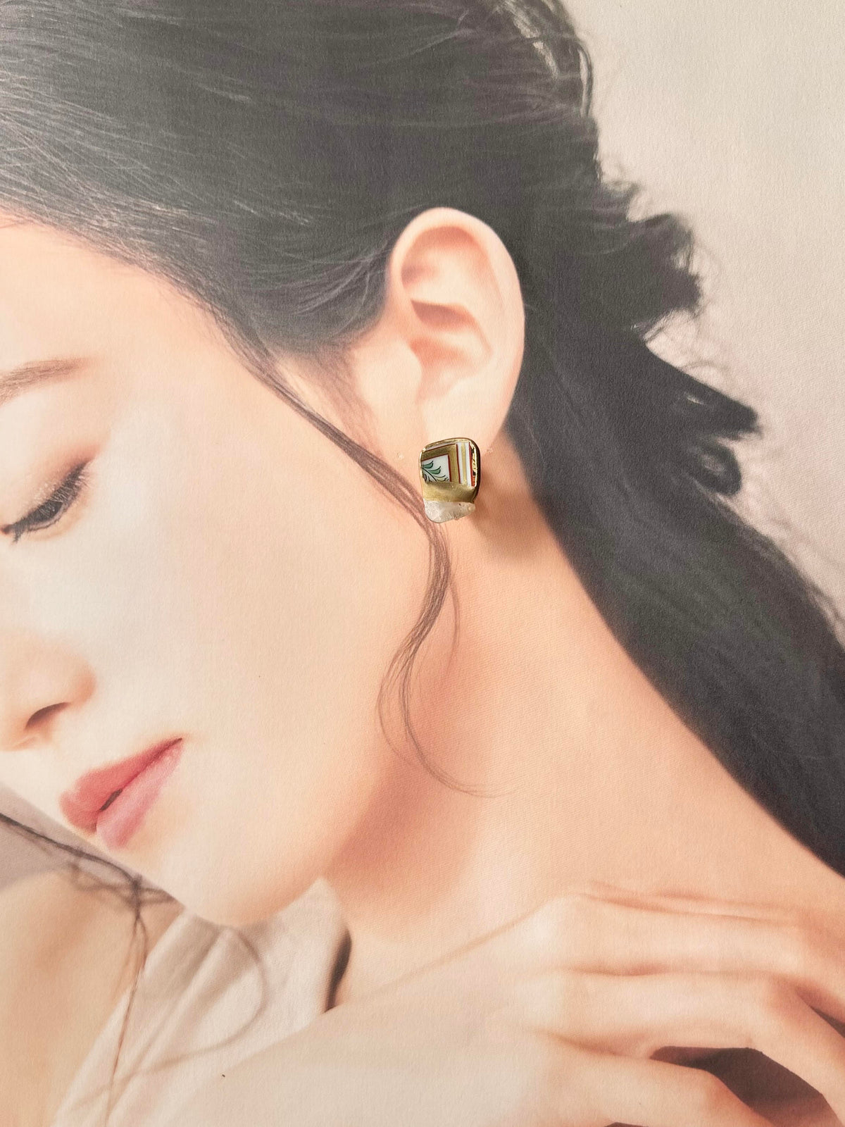 有田焼 　金継ぎ　ネジバネ式イヤリング　リーフ柄　花柄　モルガナイト　天然石　伝統工芸　＃712