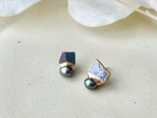 Imari Ware Kintsugi Titanium Earrings Gold Carnelian