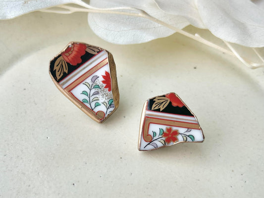 Imari Ware Kintsugi Titanium Earrings Gold Carnelian