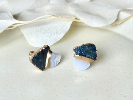Imari Ware Kintsugi Titanium Earrings Gold Carnelian