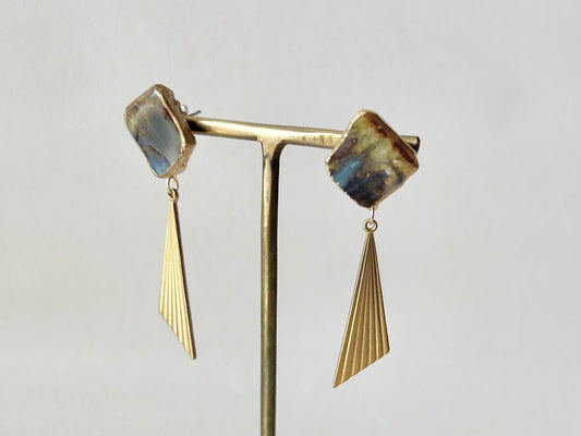Imari Ware Kintsugi Titanium Earrings Gold Carnelian