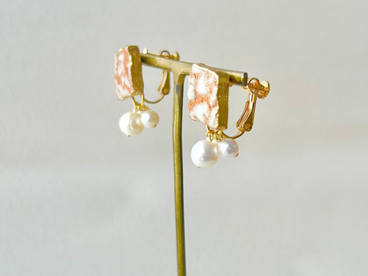 Imari Ware Kintsugi Titanium Earrings Gold Carnelian