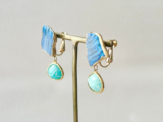 Imari Ware Kintsugi Titanium Earrings Gold Carnelian