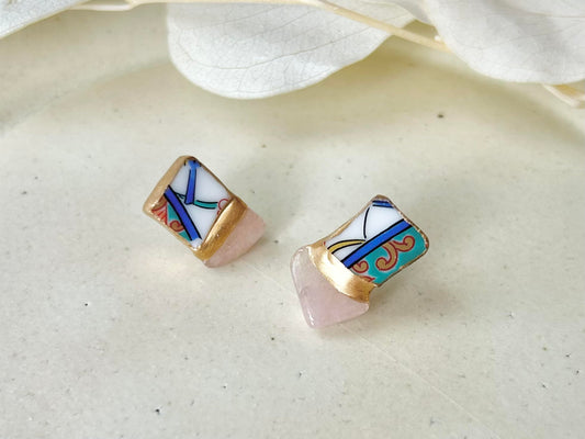 Imari Ware Kintsugi Titanium Earrings Gold Carnelian