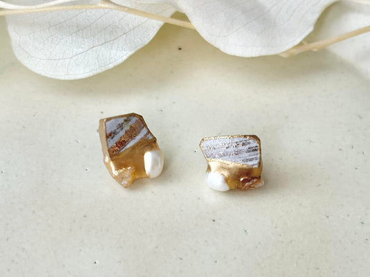 Imari Ware Kintsugi Titanium Earrings Gold Carnelian