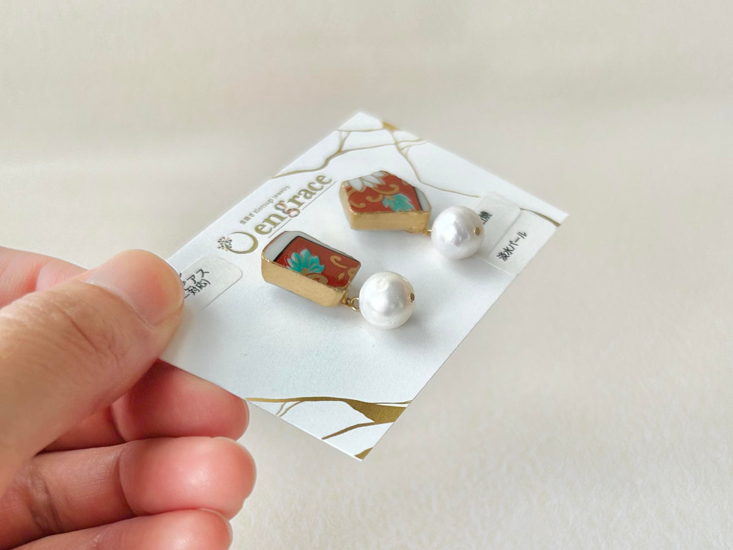 Imari Ware Kintsugi Titanium Earrings Gold Carnelian