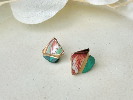 Imari Ware Kintsugi Titanium Earrings Gold Carnelian