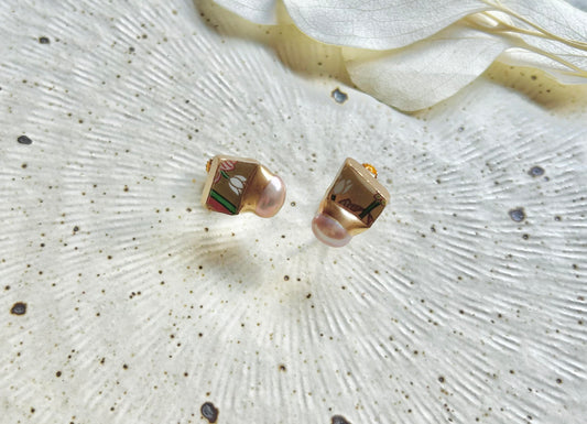 Imari Ware Kintsugi Titanium Earrings Gold Carnelian